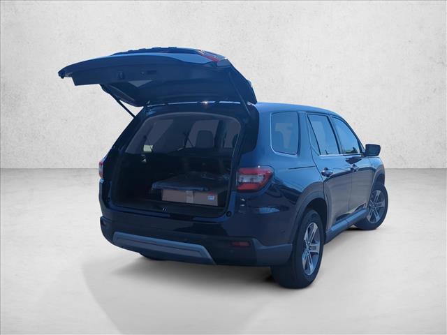 new 2025 Honda Pilot car, priced at $45,267