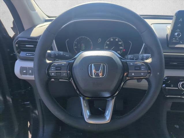 new 2025 Honda Pilot car, priced at $45,267