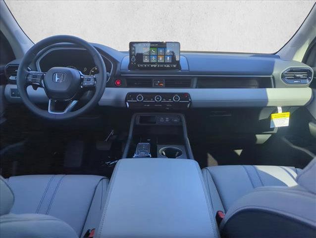 new 2025 Honda Pilot car, priced at $45,267