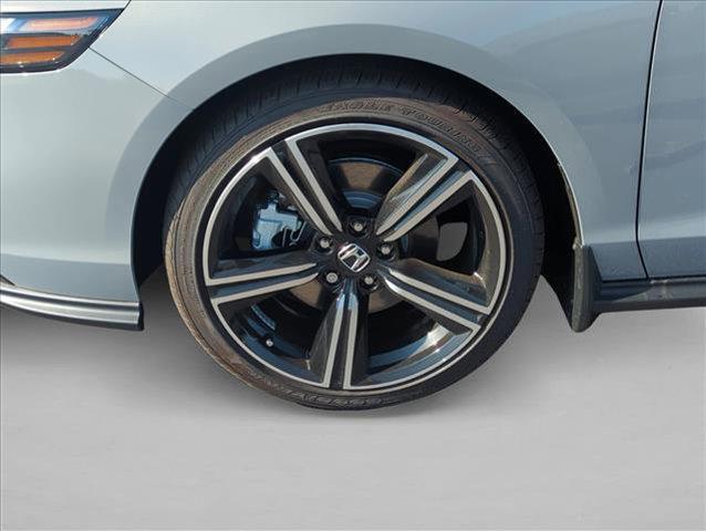 new 2025 Honda Accord Hybrid car, priced at $33,655