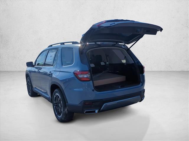 new 2026 Honda Pilot car, priced at $54,245