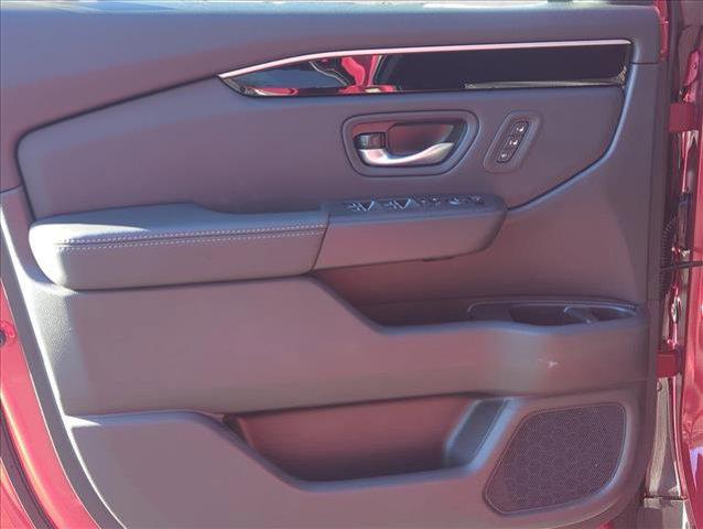 new 2025 Honda Pilot car, priced at $49,166