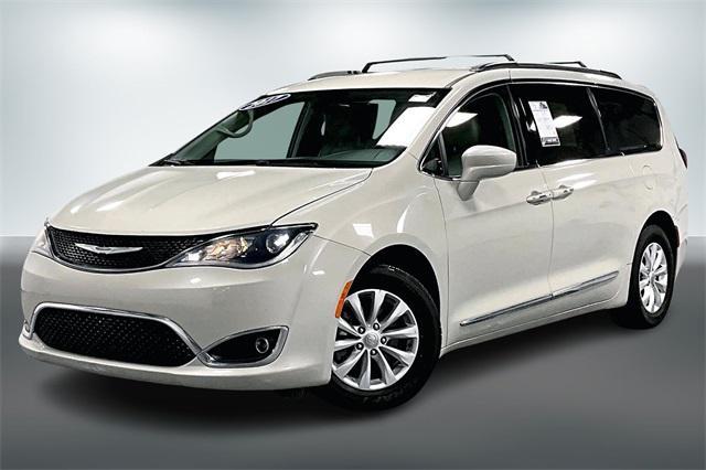 used 2017 Chrysler Pacifica car, priced at $11,977