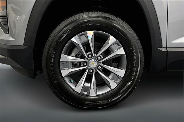 new 2026 Chevrolet Equinox car, priced at $28,663