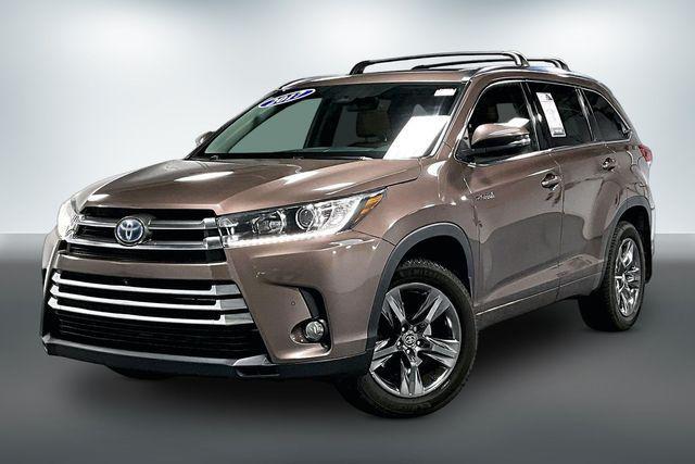 used 2017 Toyota Highlander Hybrid car, priced at $22,577