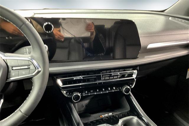 new 2026 Chevrolet Traverse car, priced at $43,772