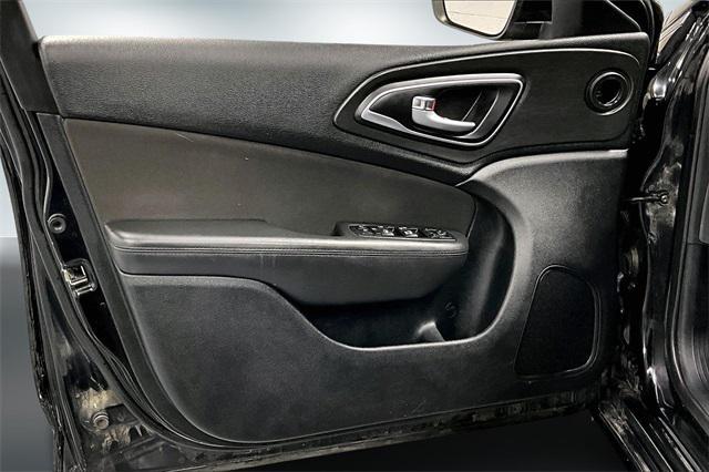 used 2015 Chrysler 200 car, priced at $5,820