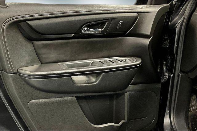 used 2015 Chevrolet Traverse car, priced at $7,500
