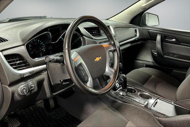 used 2015 Chevrolet Traverse car, priced at $7,500