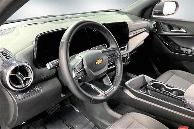 used 2025 Chevrolet Equinox car, priced at $25,469