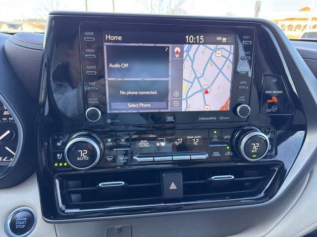 used 2020 Toyota Highlander car, priced at $26,799