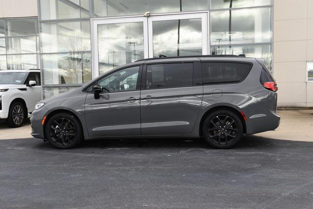 used 2025 Chrysler Pacifica car, priced at $35,499