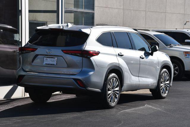 used 2021 Toyota Highlander car, priced at $34,988
