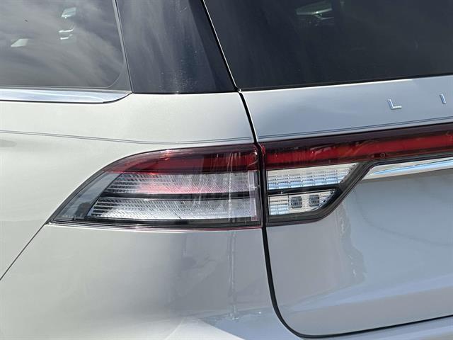 used 2022 Lincoln Aviator car, priced at $48,174