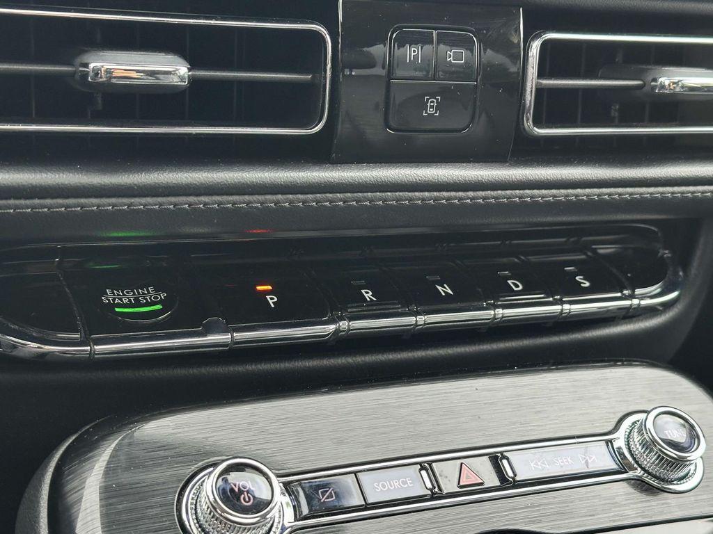 used 2021 Lincoln Nautilus car, priced at $27,995