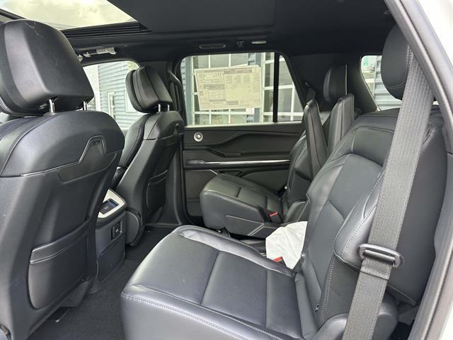 new 2027 Lincoln Navigator car, priced at $108,660