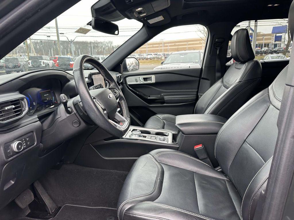 used 2022 Ford Explorer car, priced at $37,255
