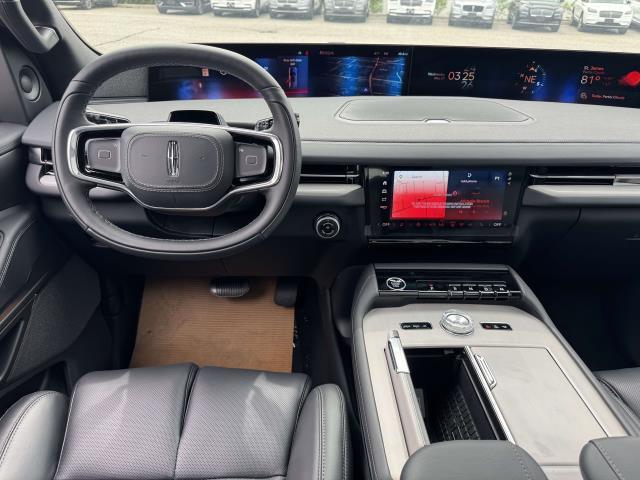 new 2026 Lincoln Navigator car, priced at $112,655