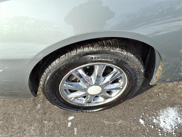 used 2007 Buick LaCrosse car, priced at $2,990
