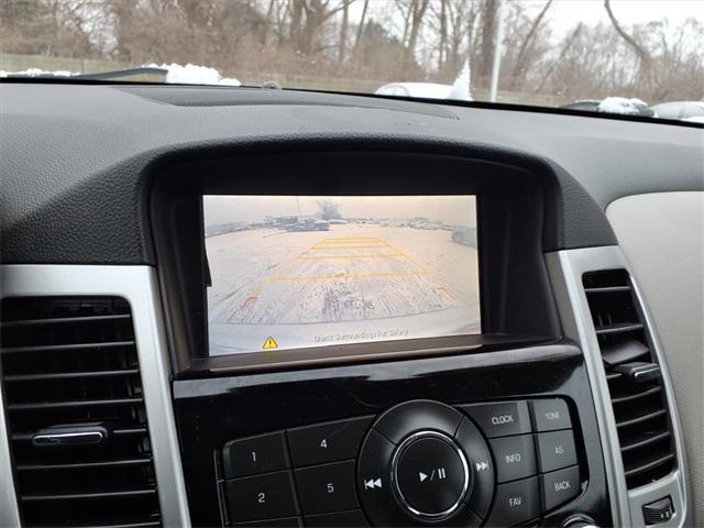 used 2015 Chevrolet Cruze car, priced at $6,500