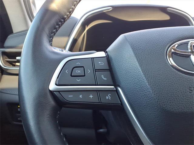 used 2023 Toyota Highlander Hybrid car, priced at $43,500