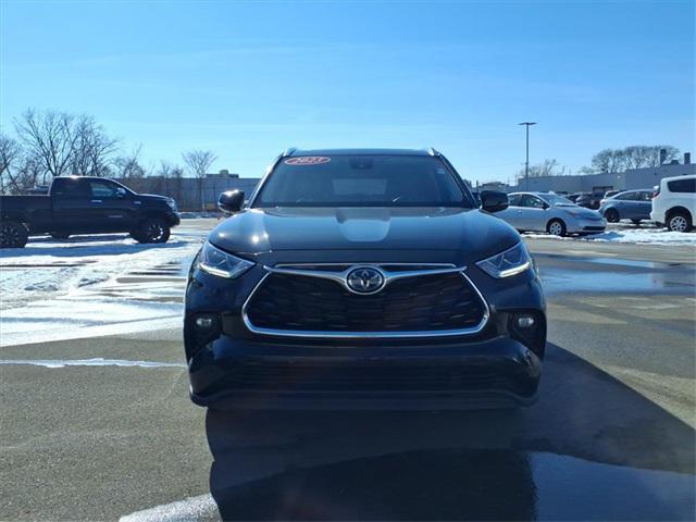 used 2023 Toyota Highlander Hybrid car, priced at $43,500