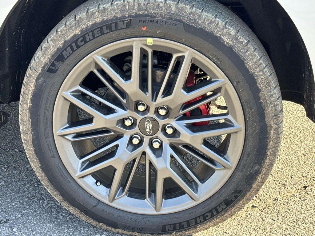 new 2025 Ford Expedition car, priced at $81,934