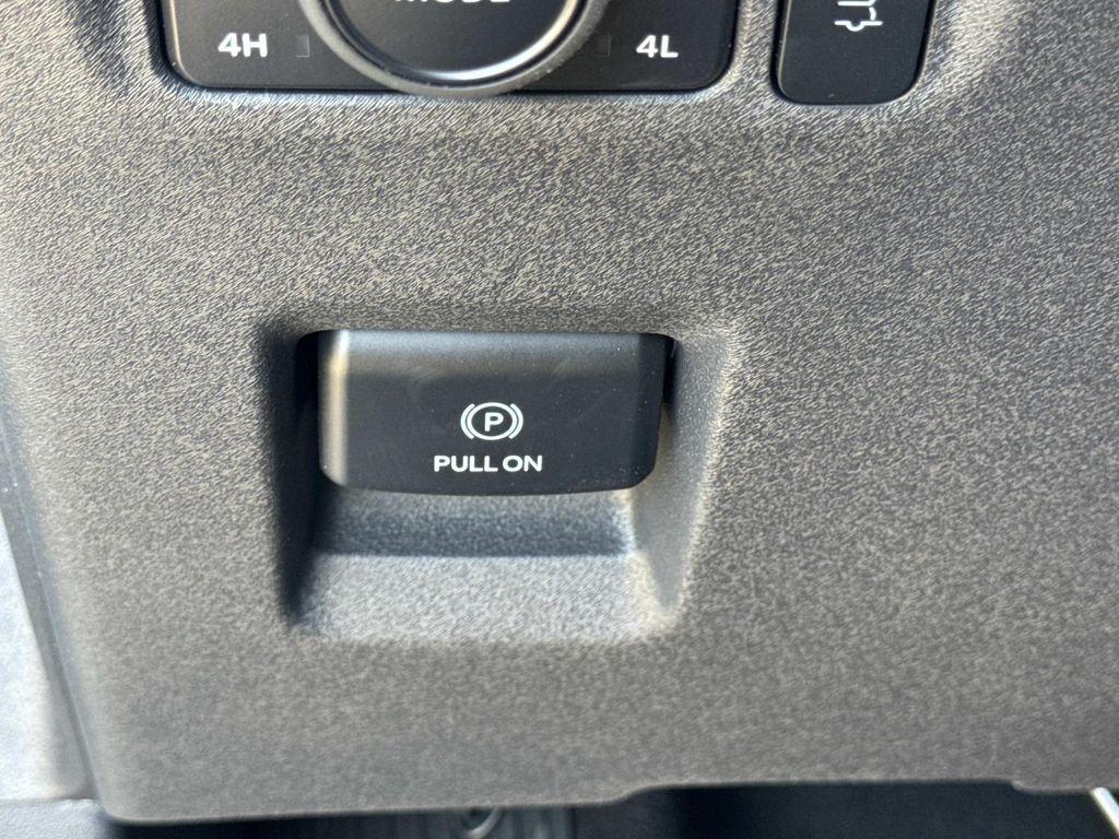 new 2025 Ford Expedition car, priced at $81,934