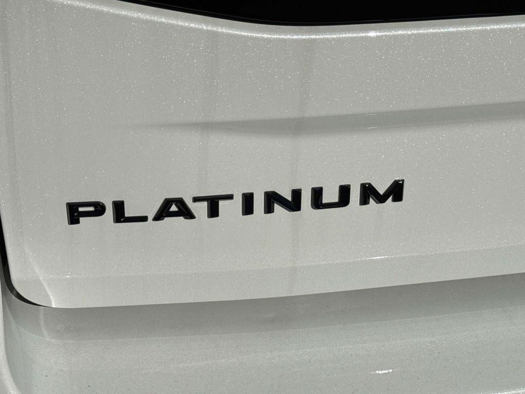 new 2025 Ford Expedition car, priced at $81,934