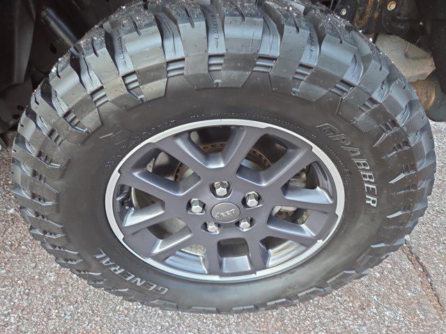 used 2020 Jeep Gladiator car, priced at $25,568