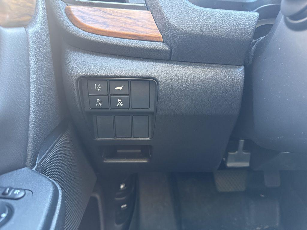 used 2017 Honda CR-V car, priced at $15,186