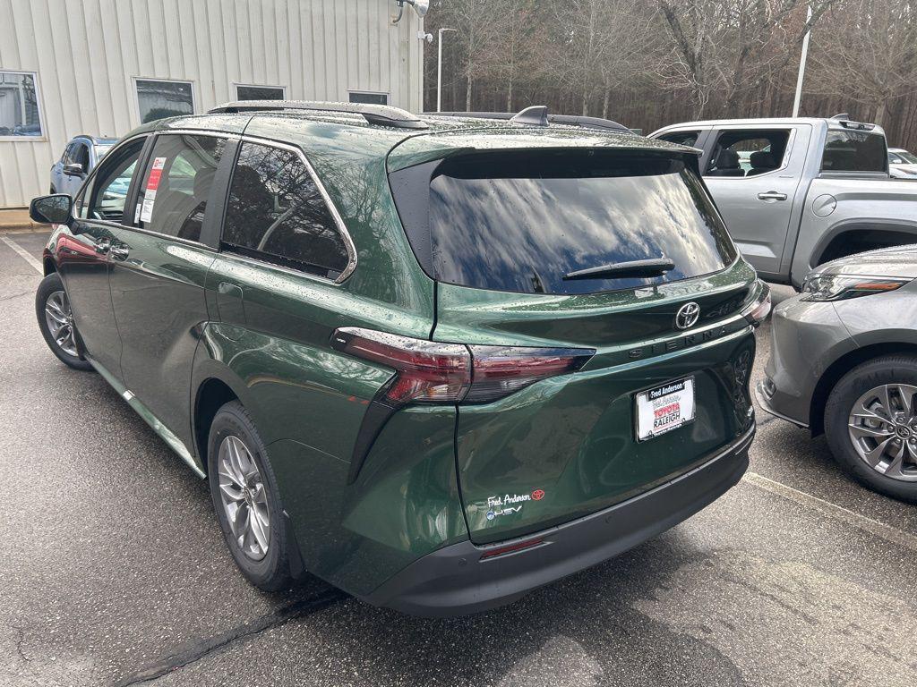new 2026 Toyota Sienna car, priced at $48,008