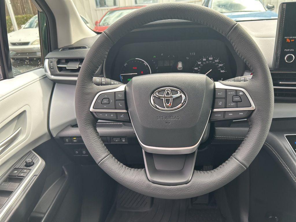 new 2026 Toyota Sienna car, priced at $48,008