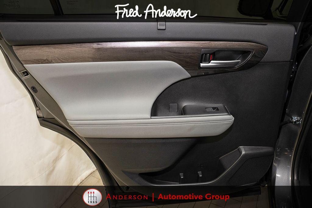 used 2024 Toyota Highlander car, priced at $45,360