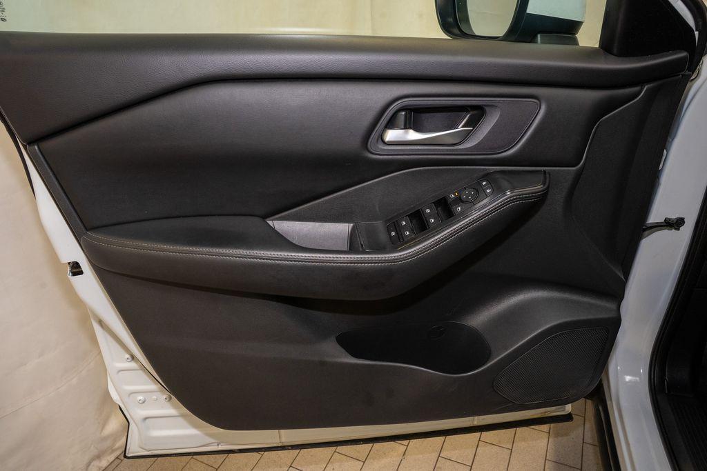 used 2024 Nissan Rogue car, priced at $20,259