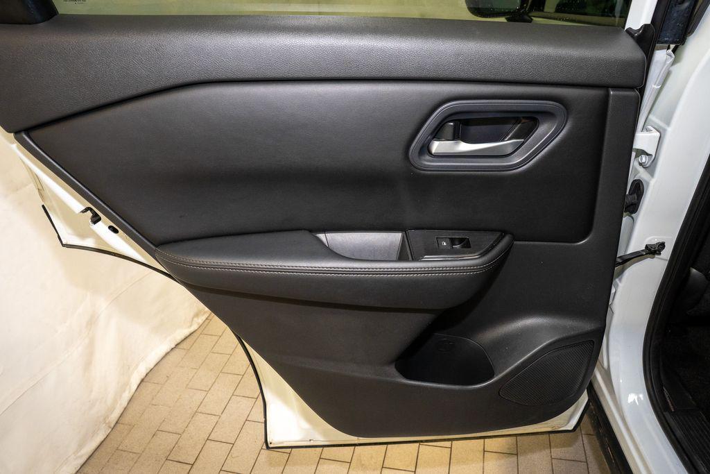 used 2024 Nissan Rogue car, priced at $20,259