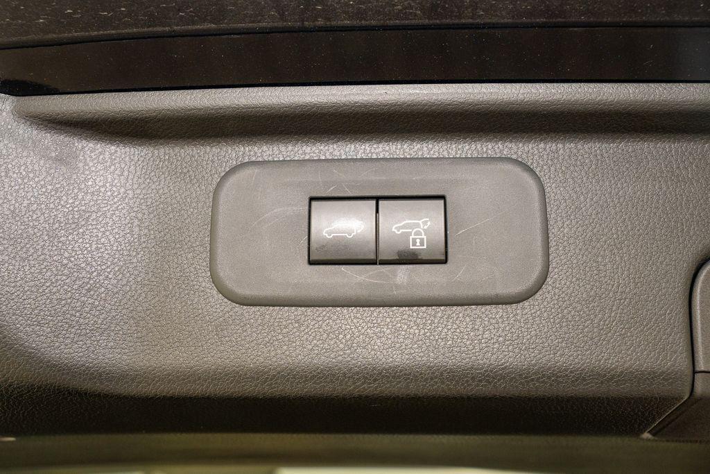 used 2025 Toyota Grand Highlander car, priced at $47,044