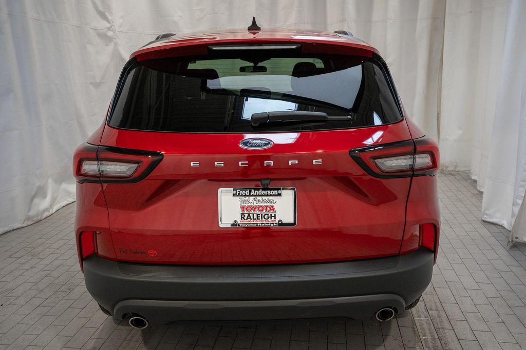 used 2025 Ford Escape car, priced at $25,108