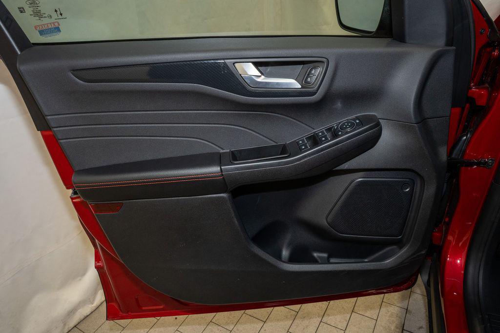 used 2025 Ford Escape car, priced at $25,108