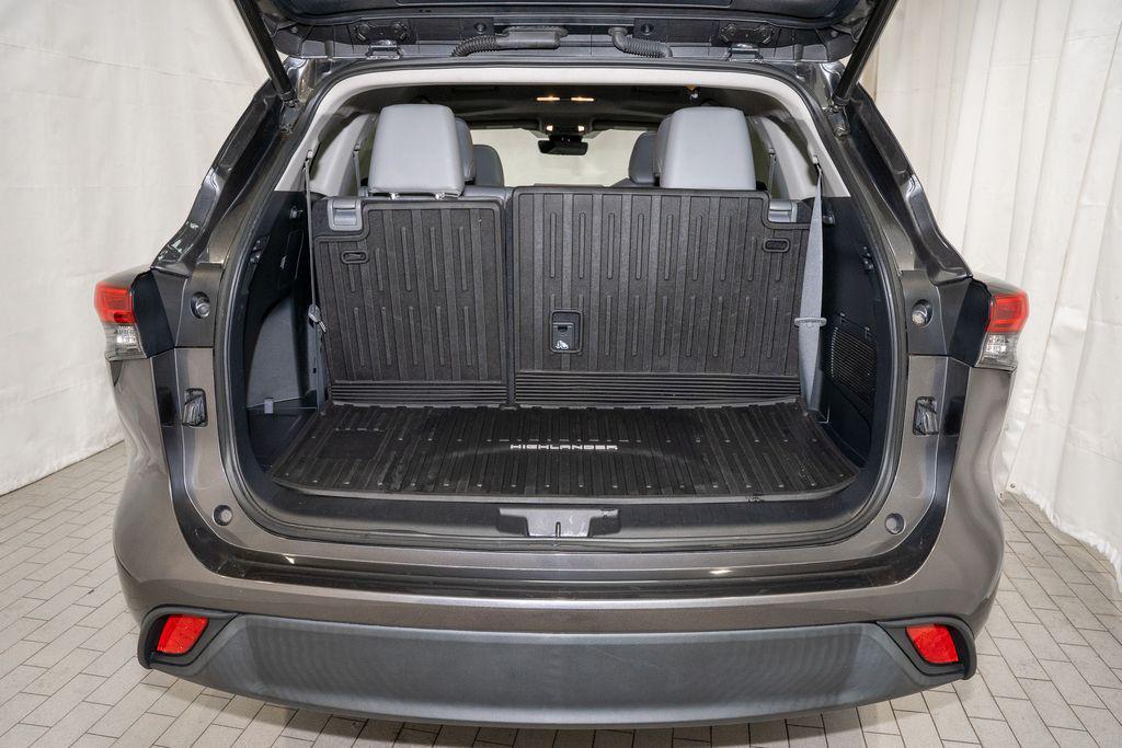 used 2023 Toyota Highlander car, priced at $37,530