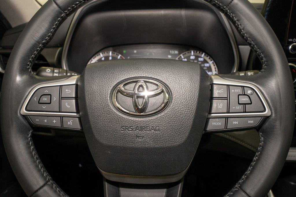 used 2023 Toyota Highlander car, priced at $37,530
