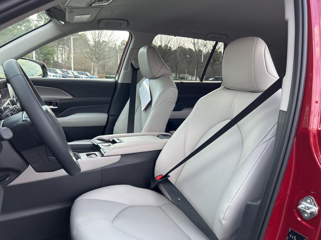 new 2026 Toyota Grand Highlander car, priced at $48,252