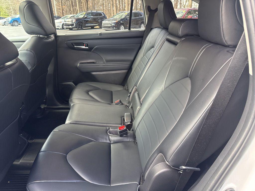 used 2023 Toyota Highlander car, priced at $35,442