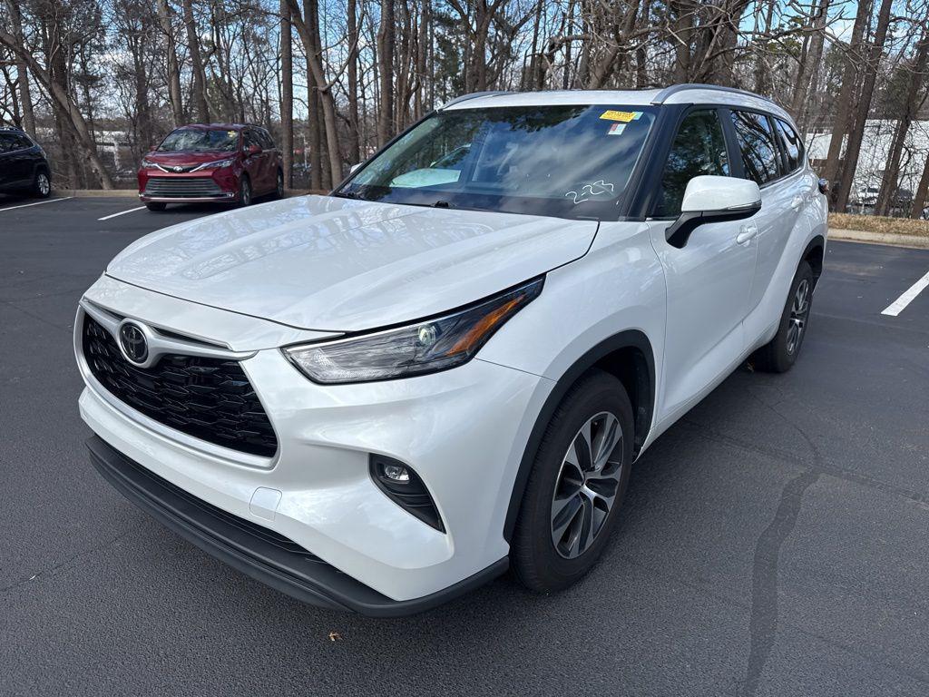 used 2023 Toyota Highlander car, priced at $35,442