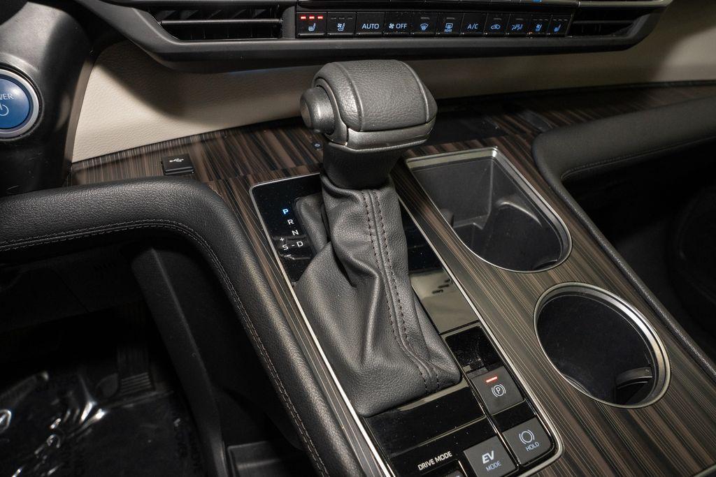 used 2024 Toyota Sienna car, priced at $46,986