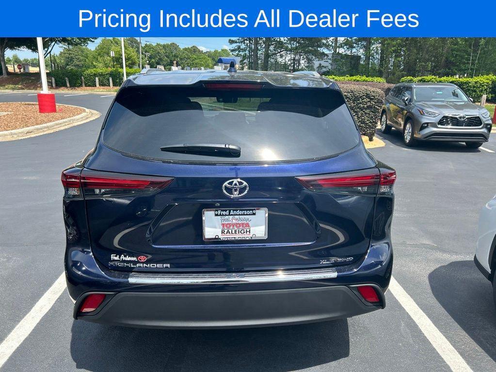 new 2026 Toyota Highlander car, priced at $52,058