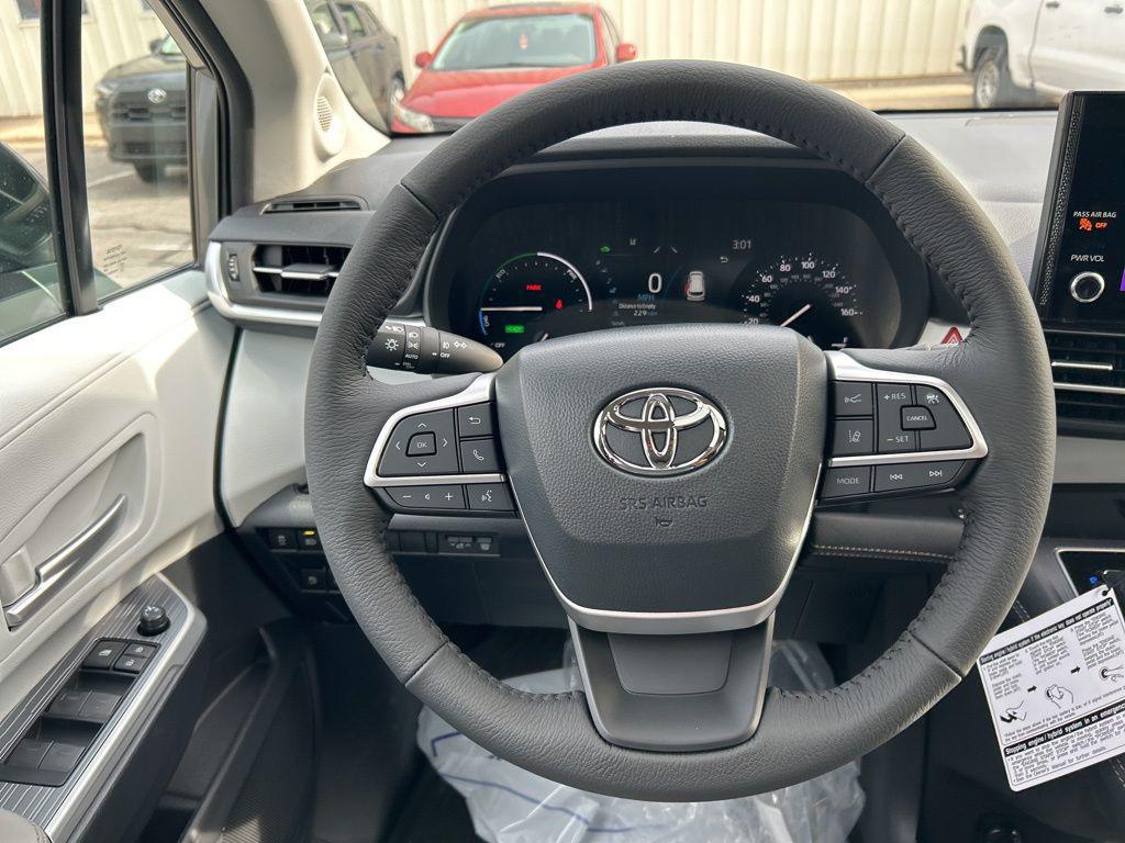 new 2026 Toyota Sienna car, priced at $50,778