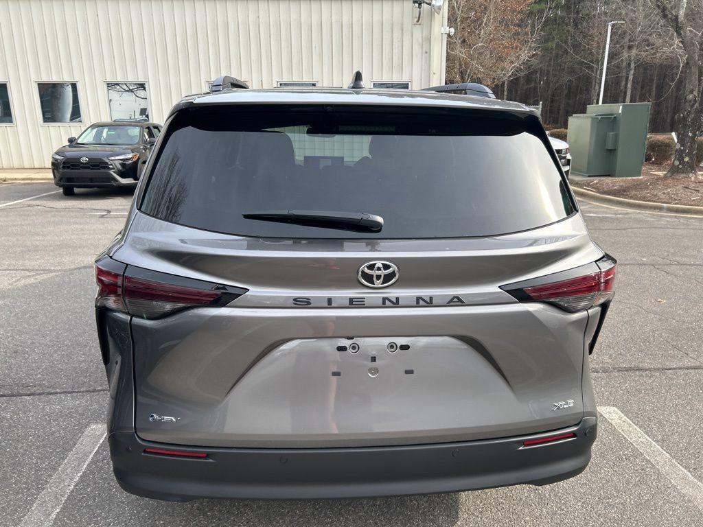 new 2026 Toyota Sienna car, priced at $50,778