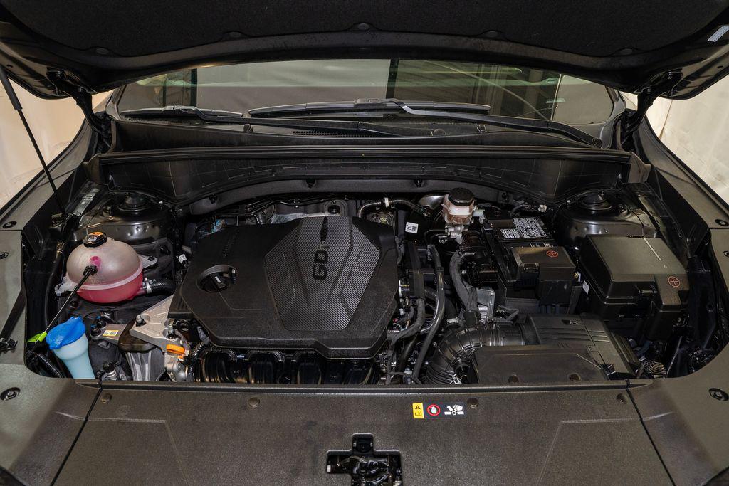 used 2024 Kia Sorento car, priced at $28,171