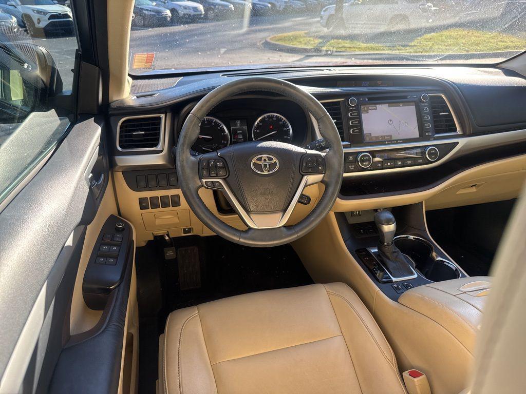 used 2016 Toyota Highlander car, priced at $23,063
